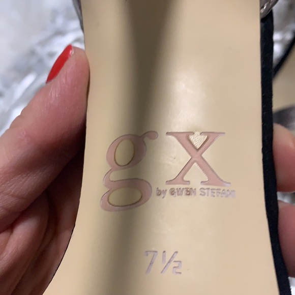 ⭐️Gwen Stefani  Heels⭐️ - Picture 9 of 10